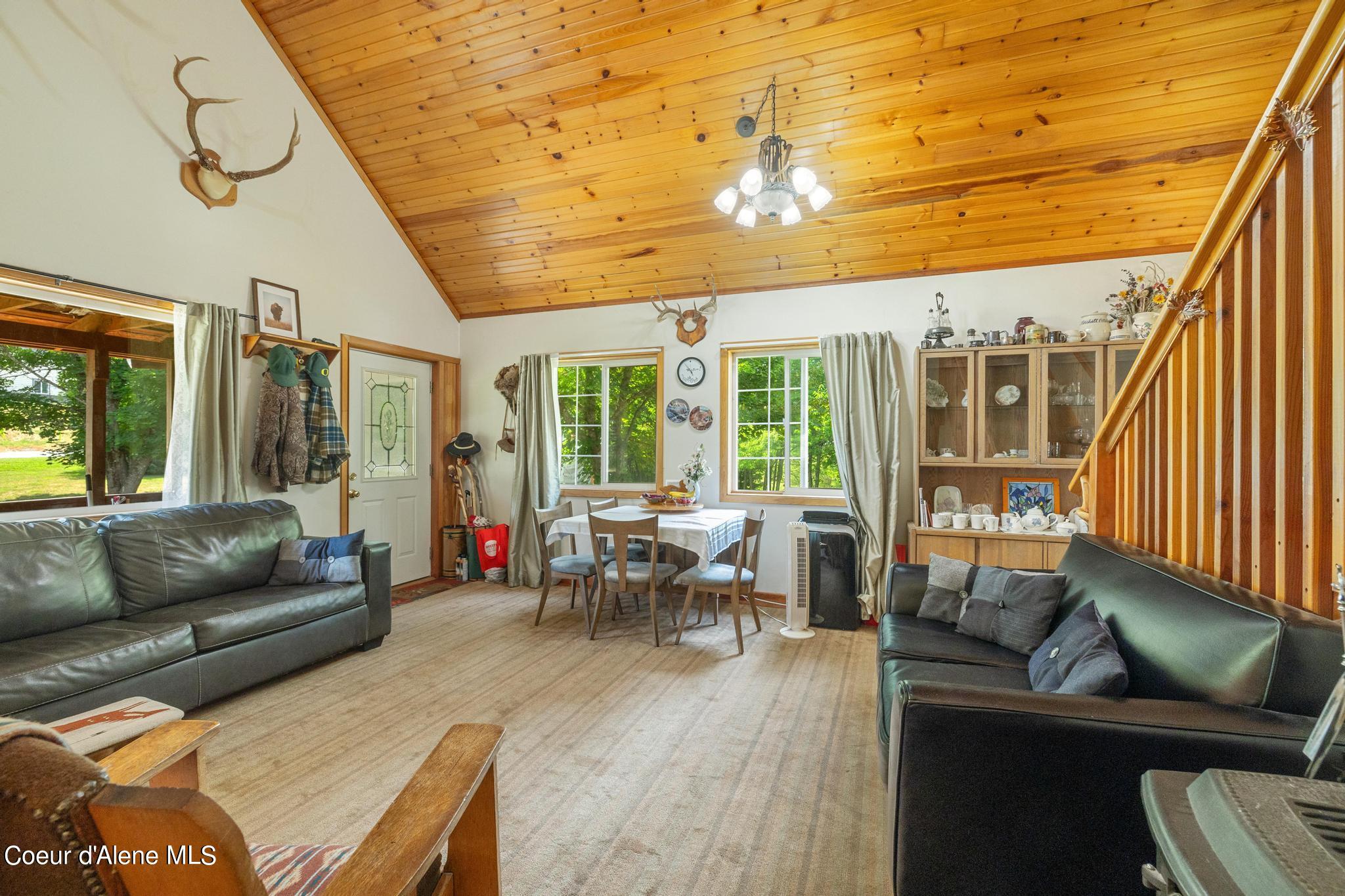 456 Hunt Gulch Rd