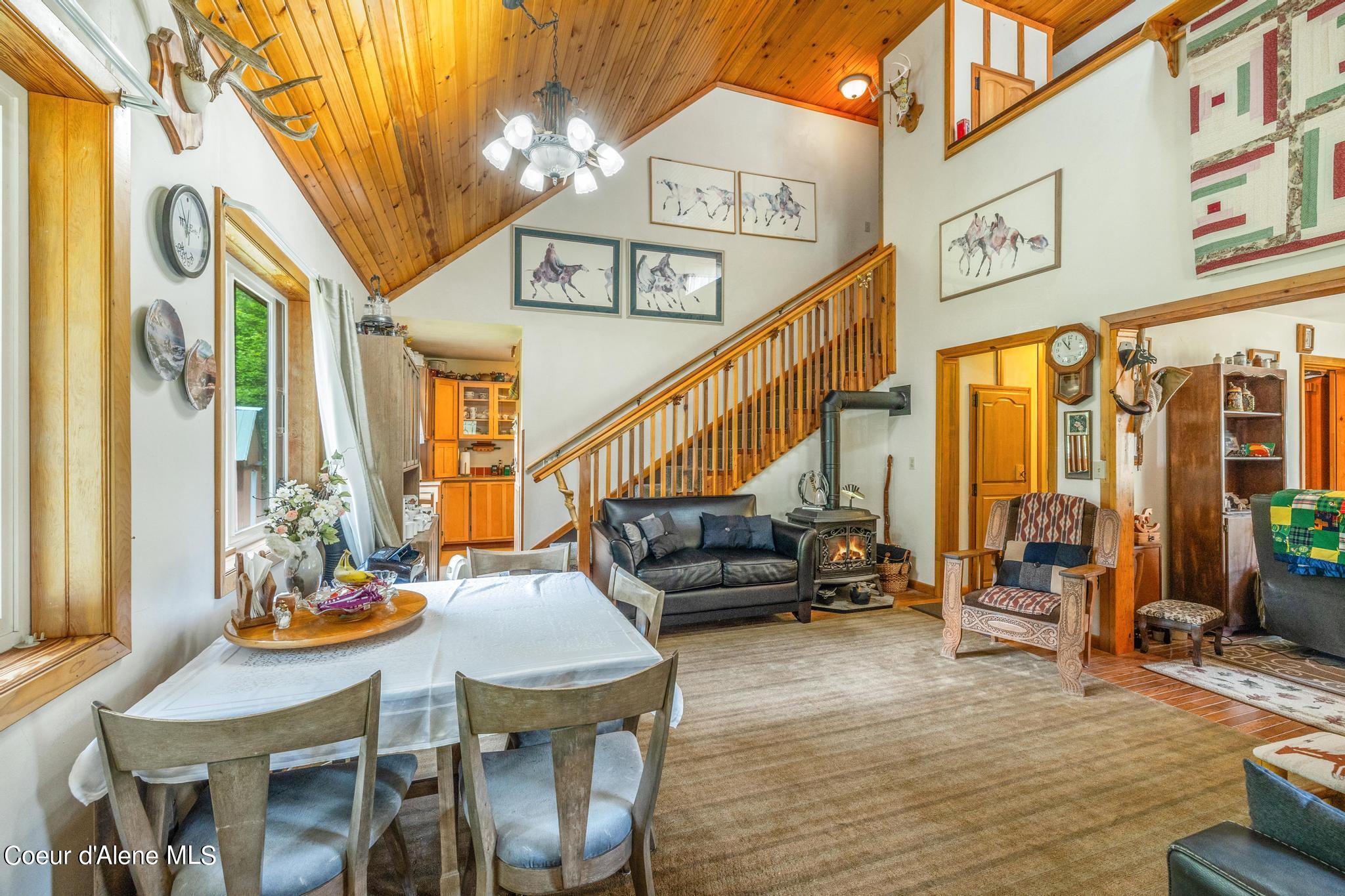 456 Hunt Gulch Rd