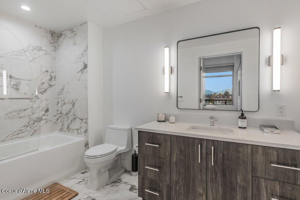 201 N 1ST ST, #704, Coeur d'Alene Unit: #704