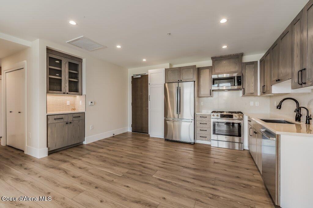 201 N 1ST ST #1006