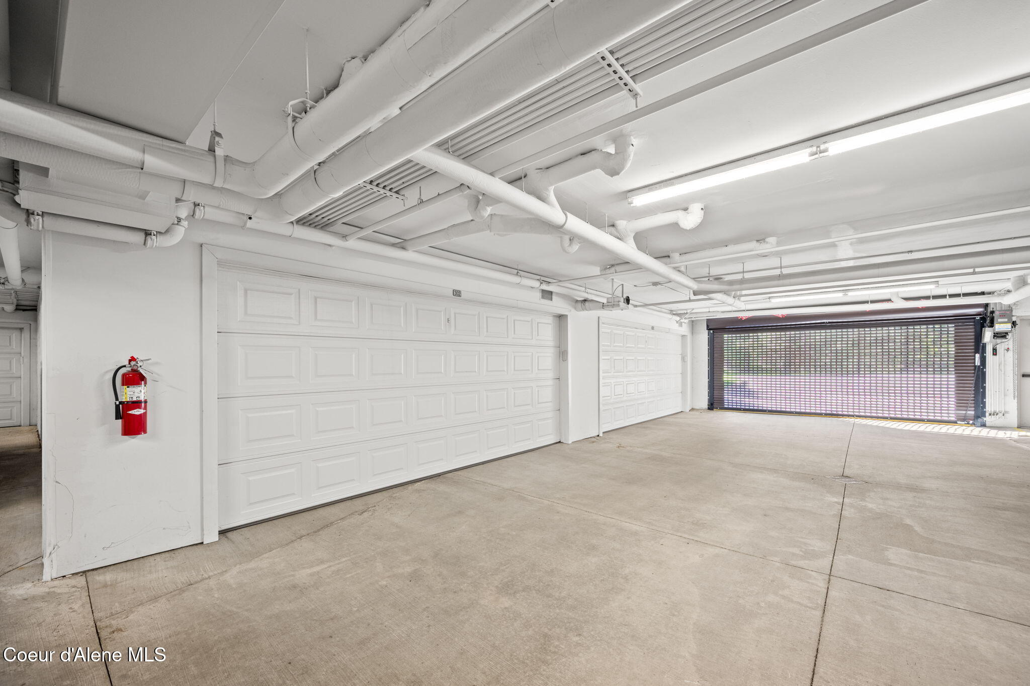 1700 E TOWER POINTE DR #302