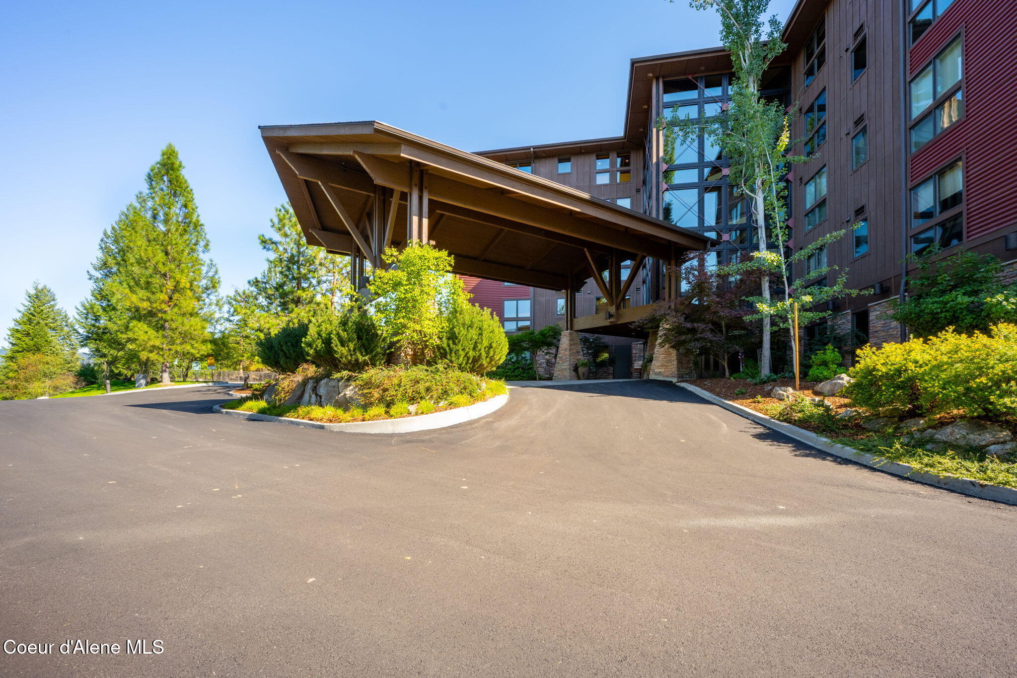 1700 E TOWER POINTE DR #302