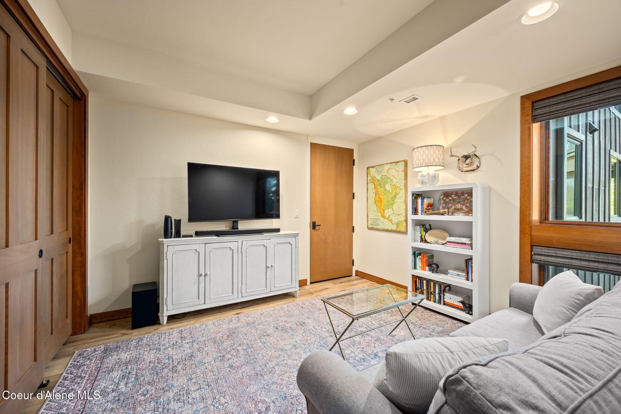 1700 E TOWER POINTE DR #302