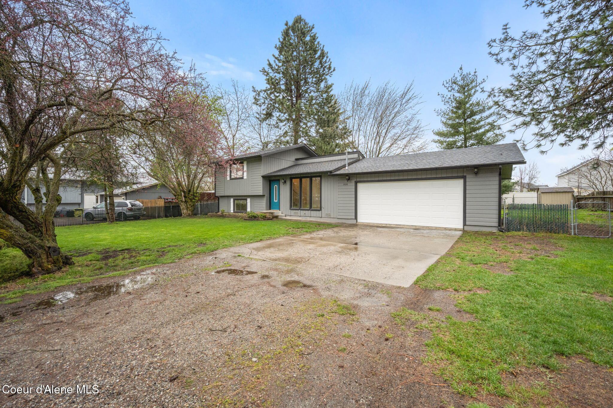 2020 W James Crowe DR