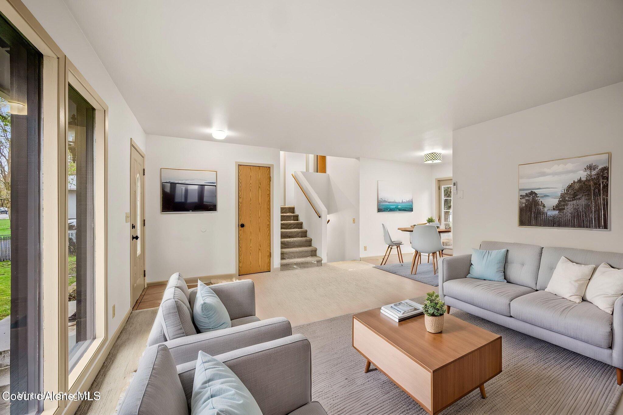 2020 W James Crowe DR