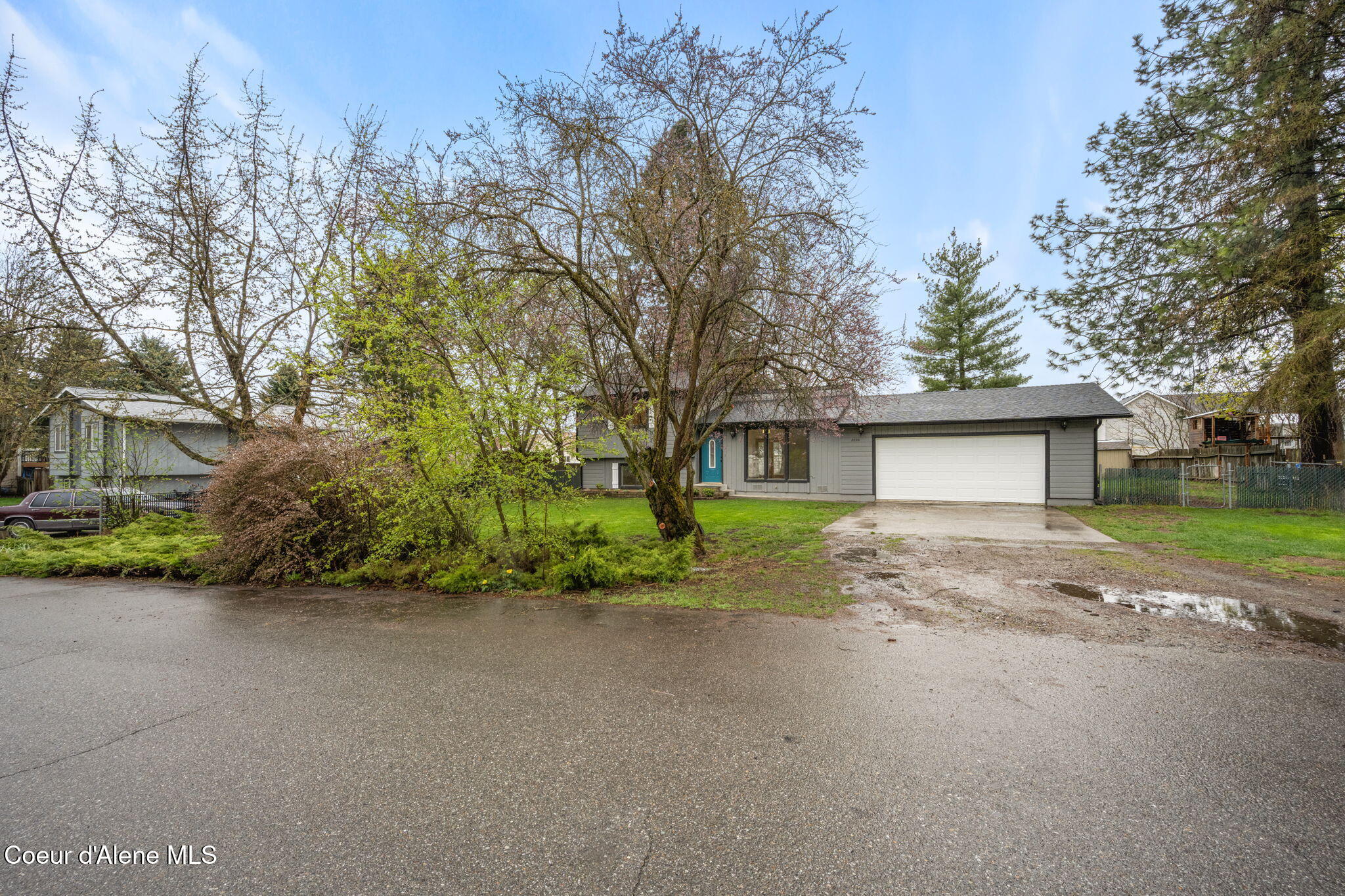 2020 W James Crowe DR