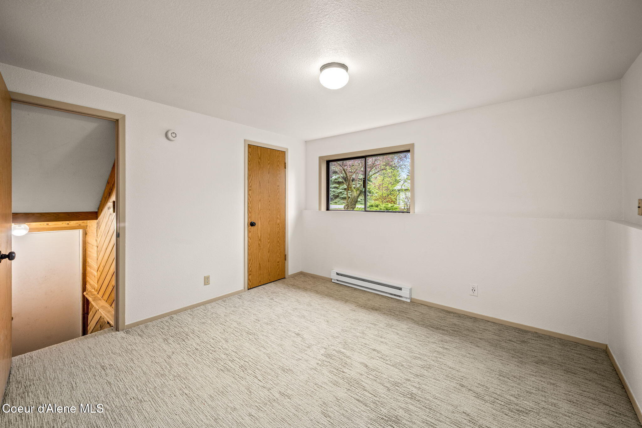 2020 W James Crowe DR