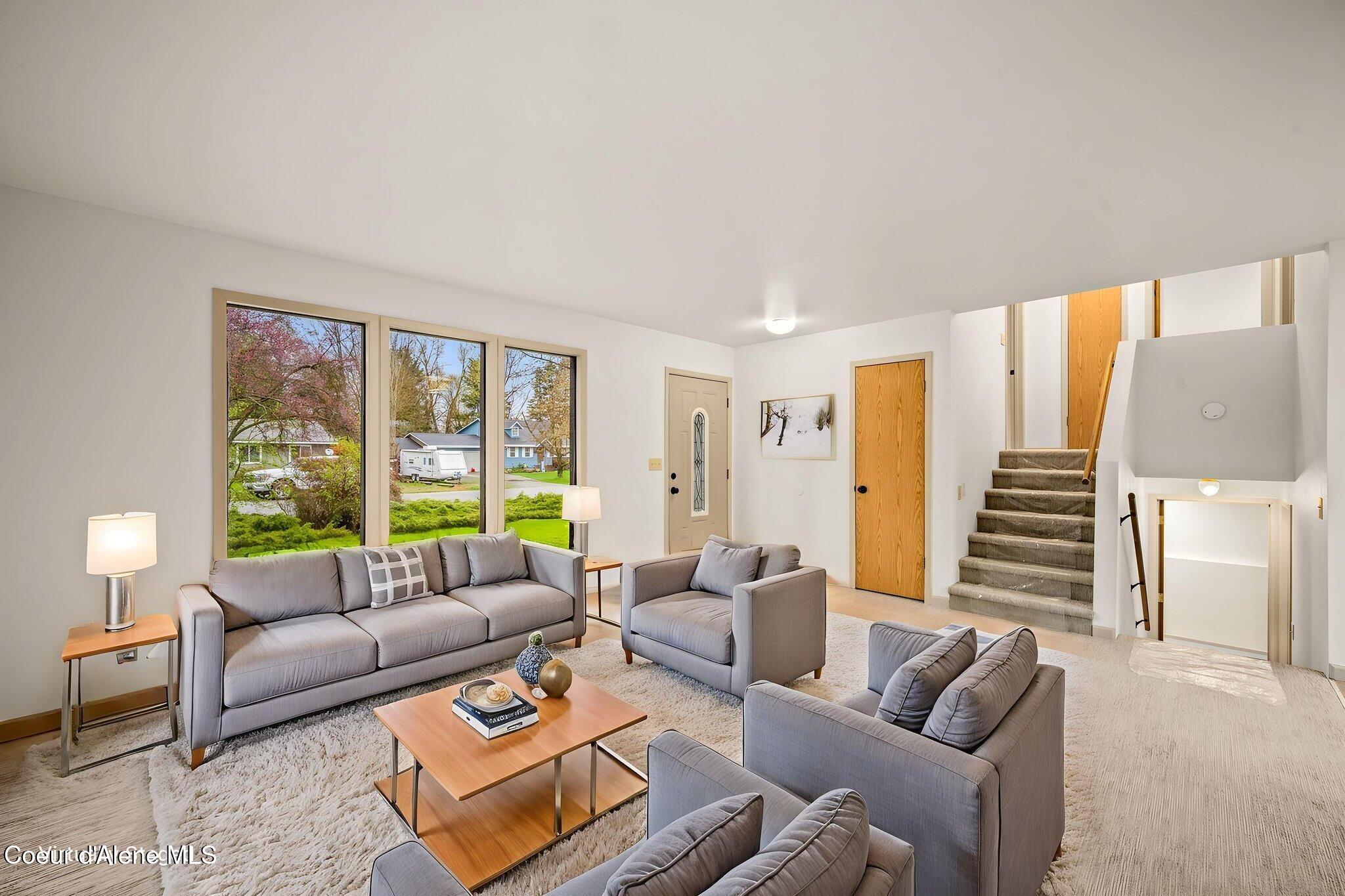 2020 W James Crowe DR