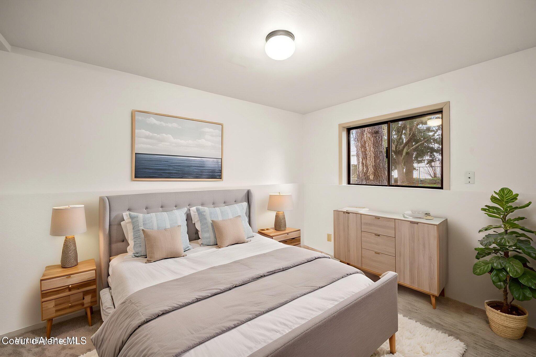 2020 W James Crowe DR