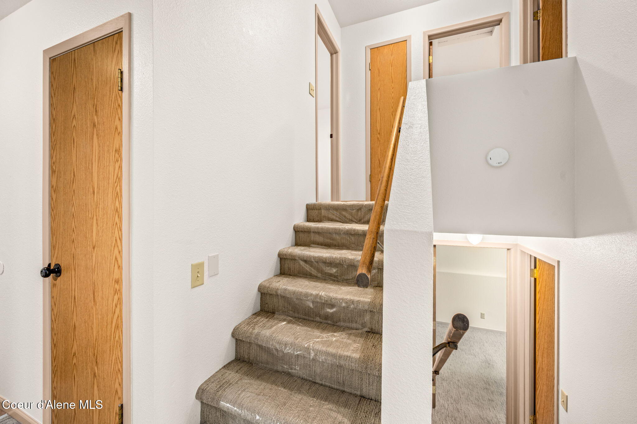 2020 W James Crowe DR