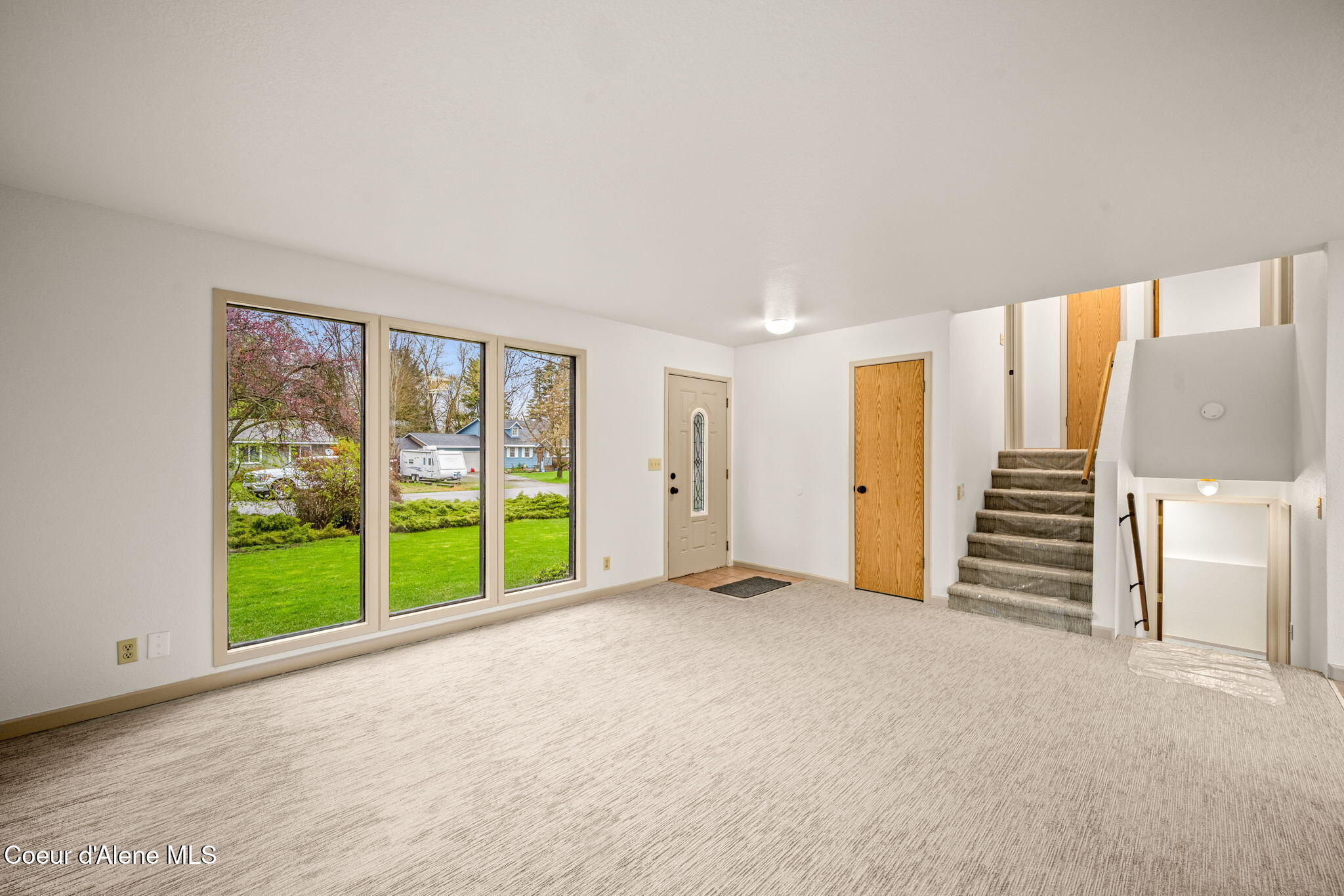 2020 W James Crowe DR