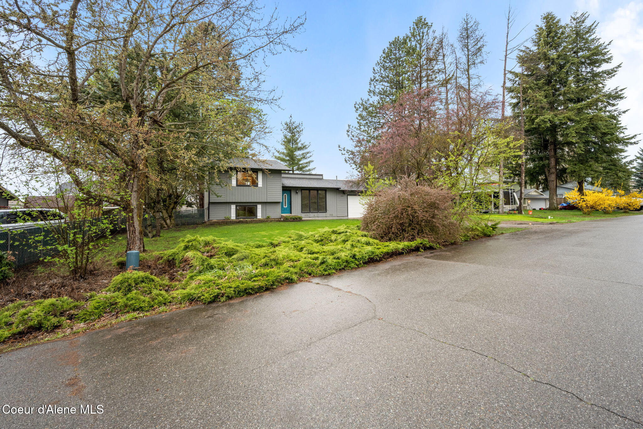 2020 W James Crowe DR