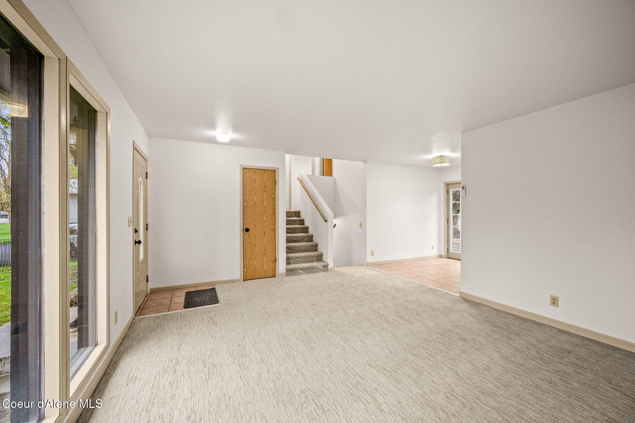 2020 W James Crowe DR