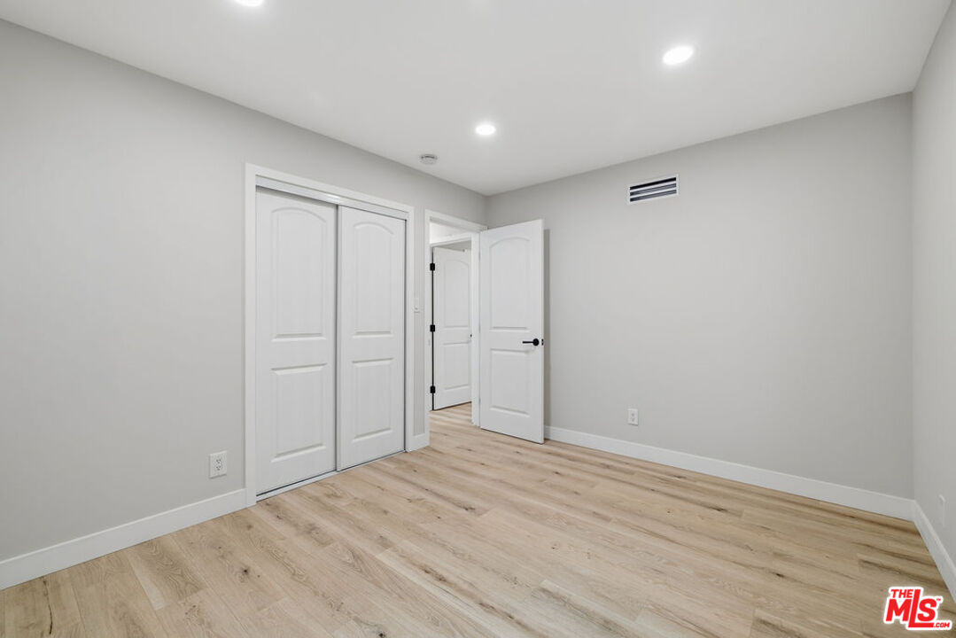 10557 Reseda Blvd