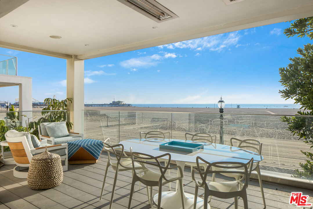 1347 Palisades Beach Rd