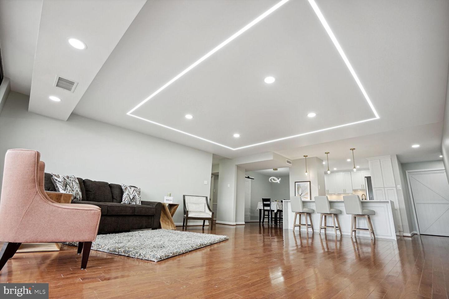 3800 Fairfax Dr #914