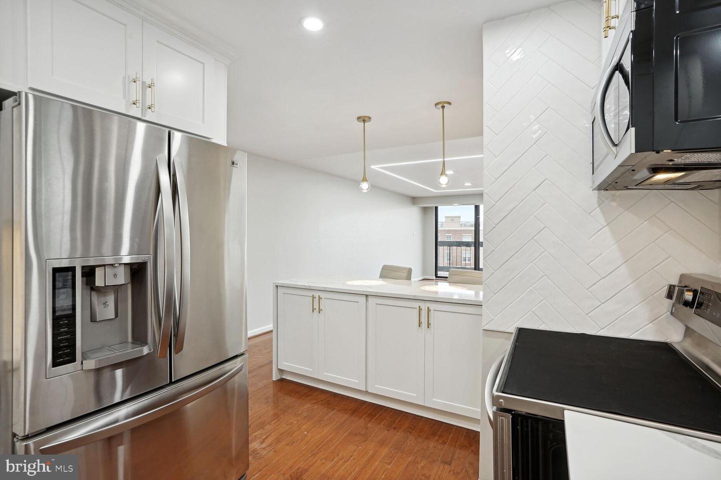3800 Fairfax Dr #914