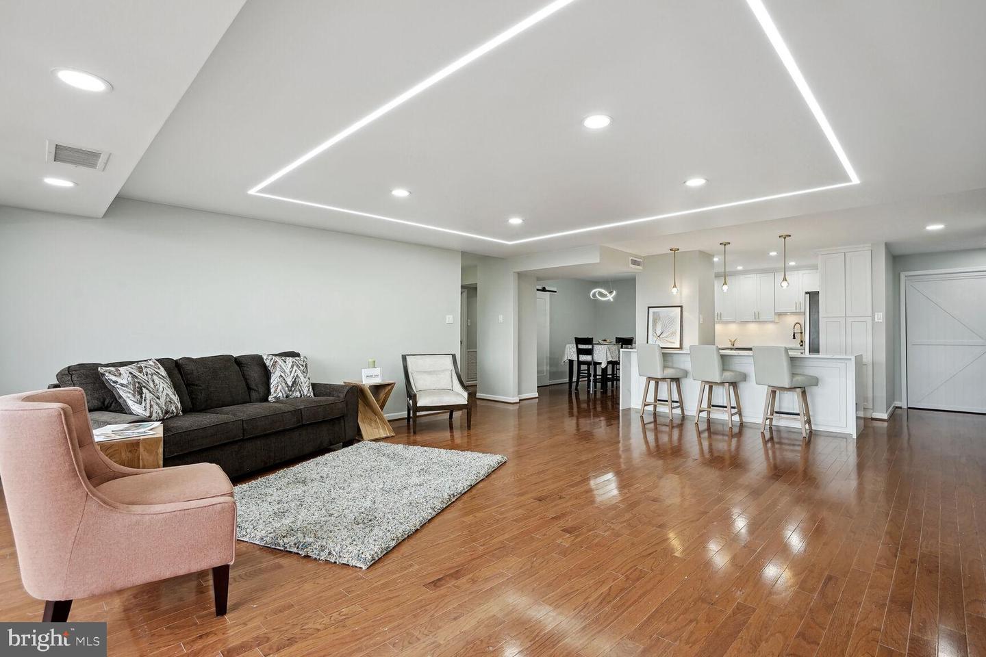 3800 Fairfax Dr #914