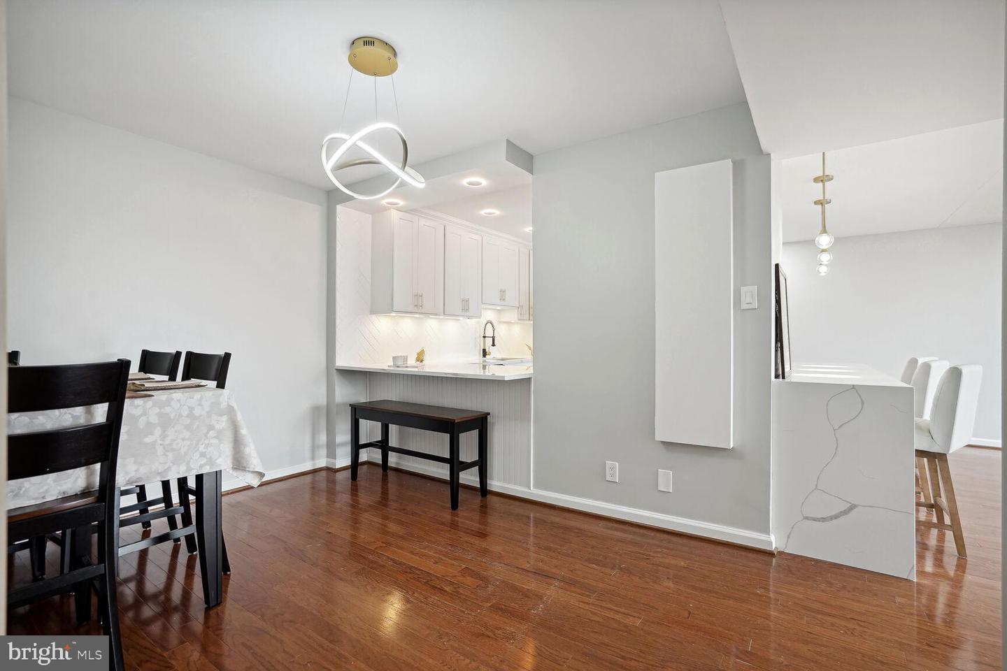 3800 Fairfax Dr #914