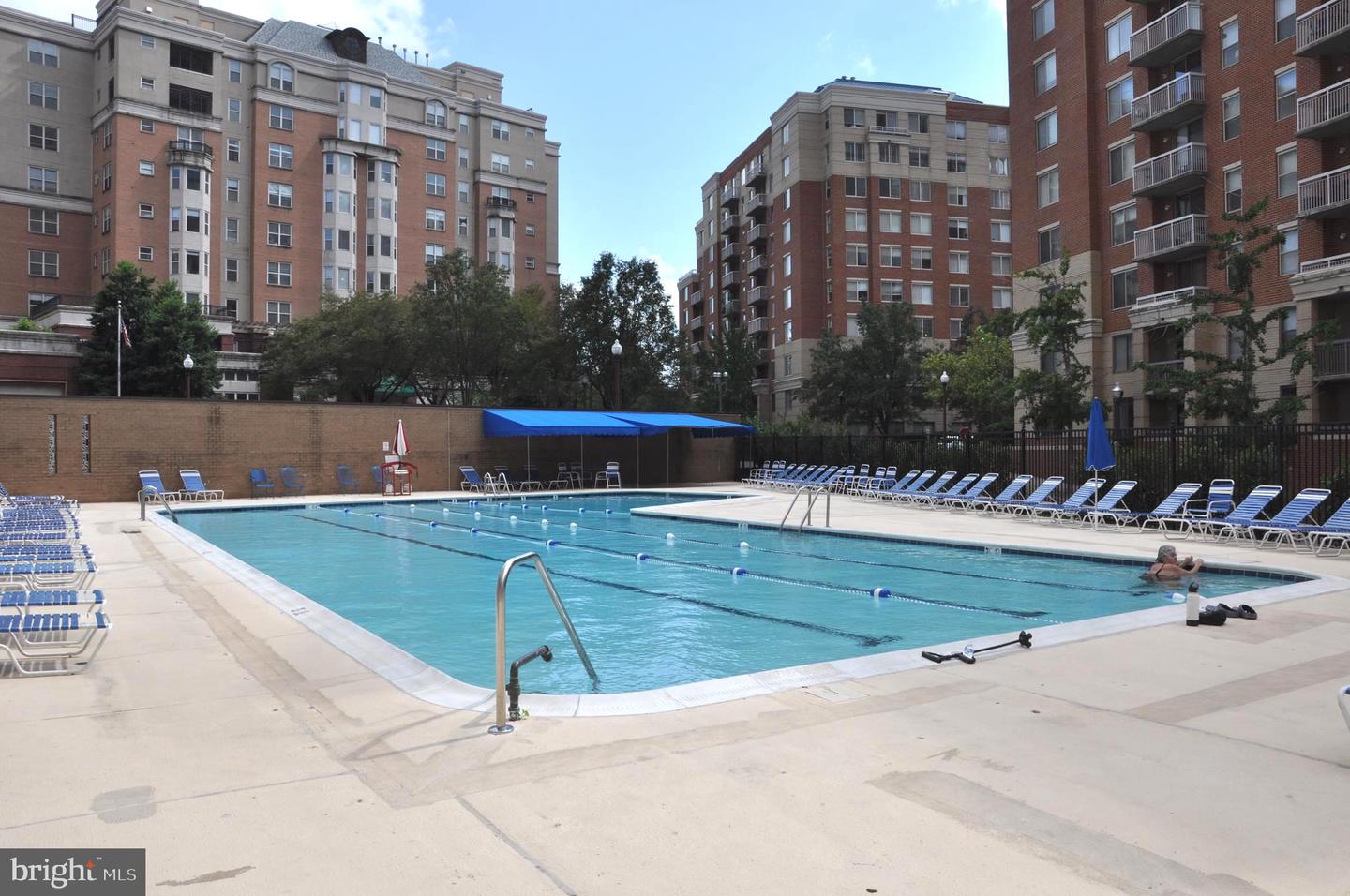 3800 Fairfax Dr #914
