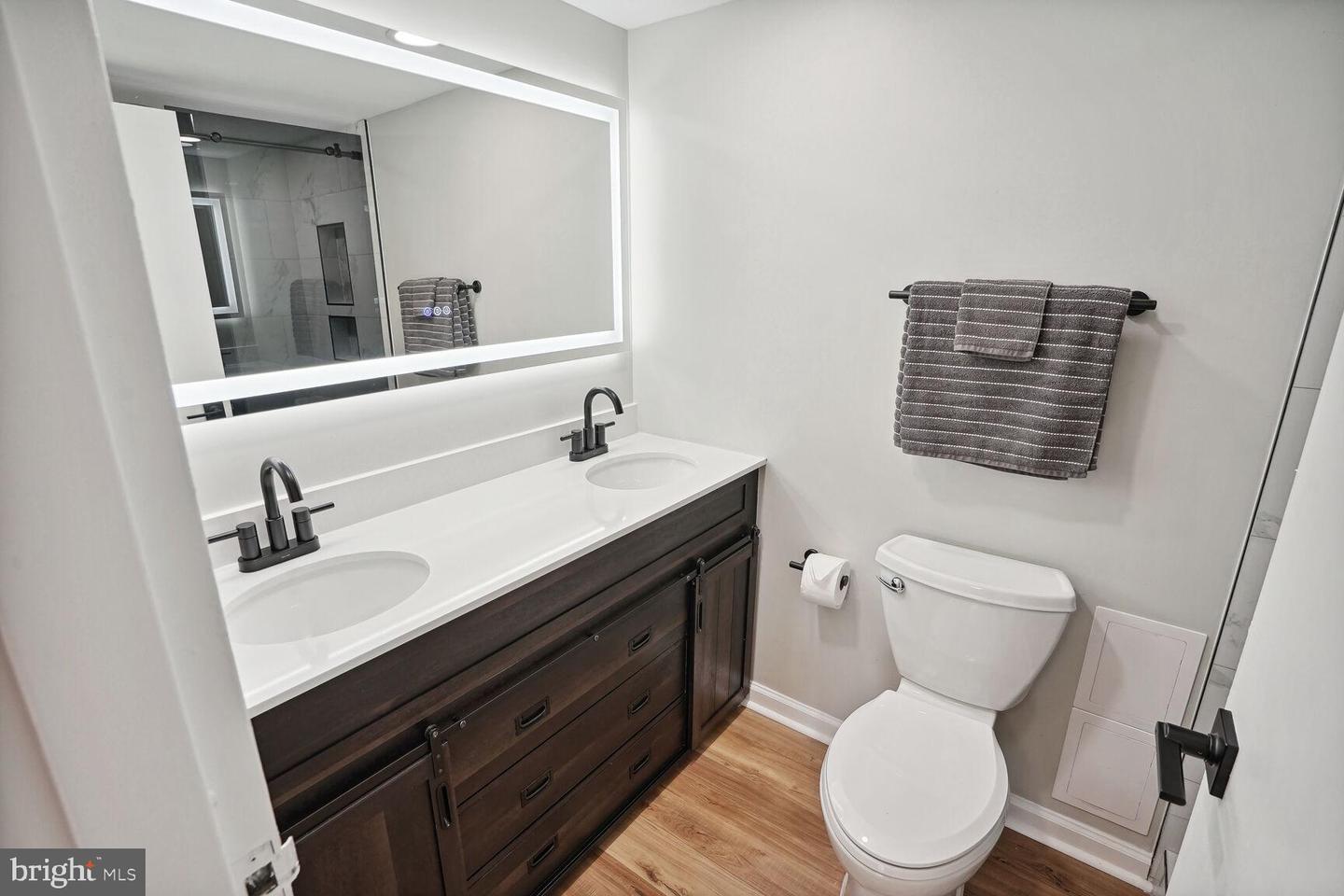 3800 Fairfax Dr #914