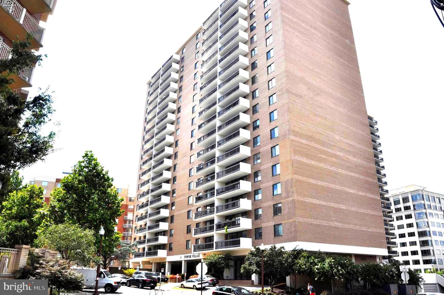 3800 Fairfax Dr #914