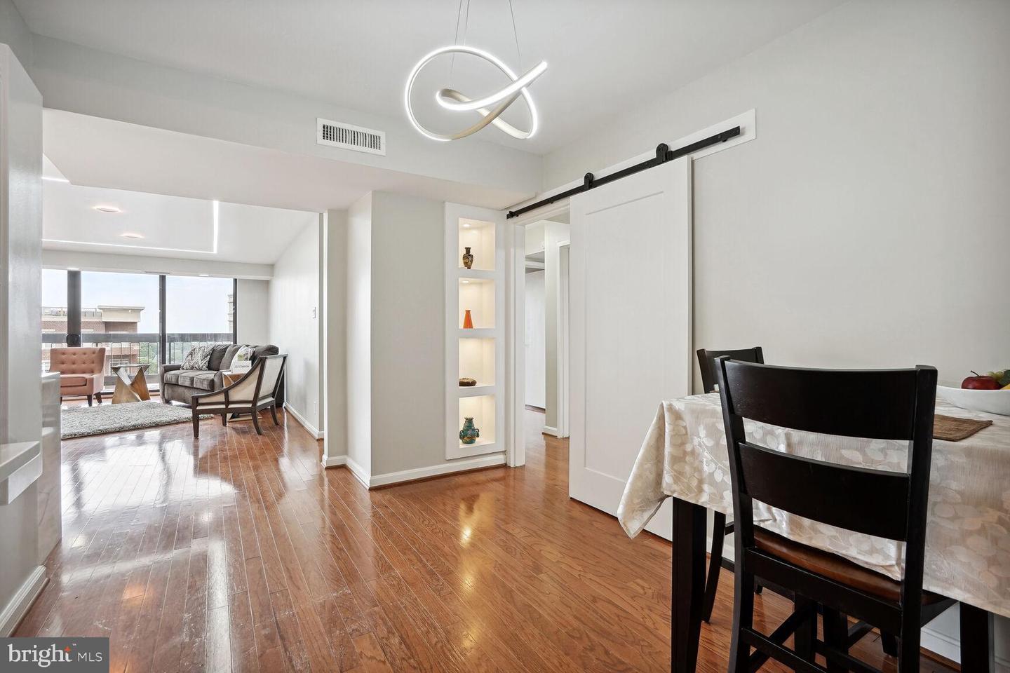 3800 Fairfax Dr #914