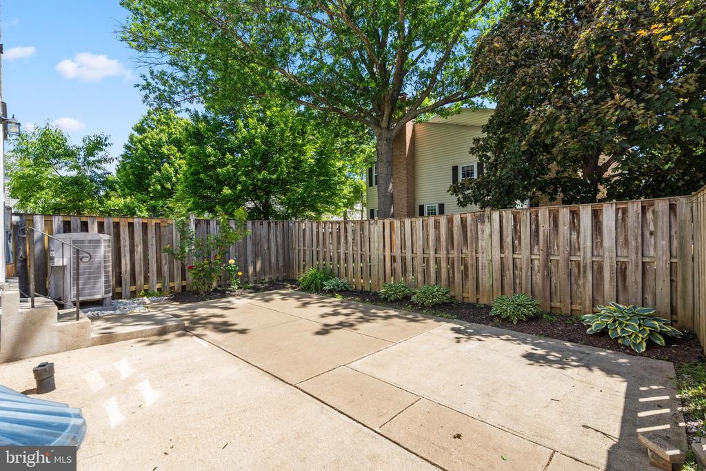 9932 LONGFORD COURT