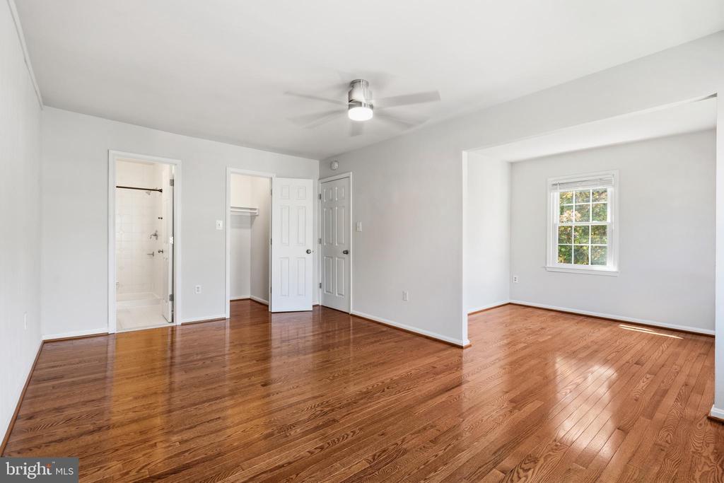 9932 LONGFORD COURT
