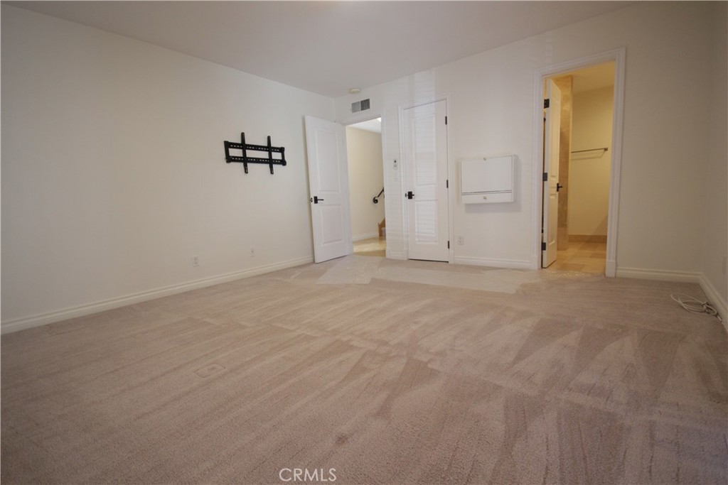 7305 Marina Pacifica Drive N