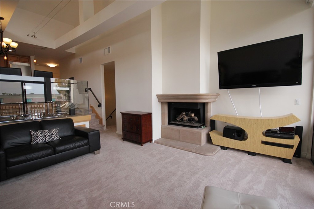 7305 Marina Pacifica Drive N