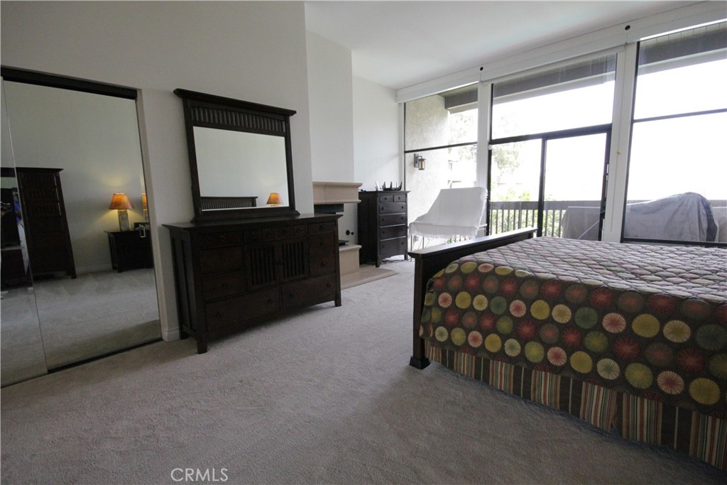 7305 Marina Pacifica Drive N