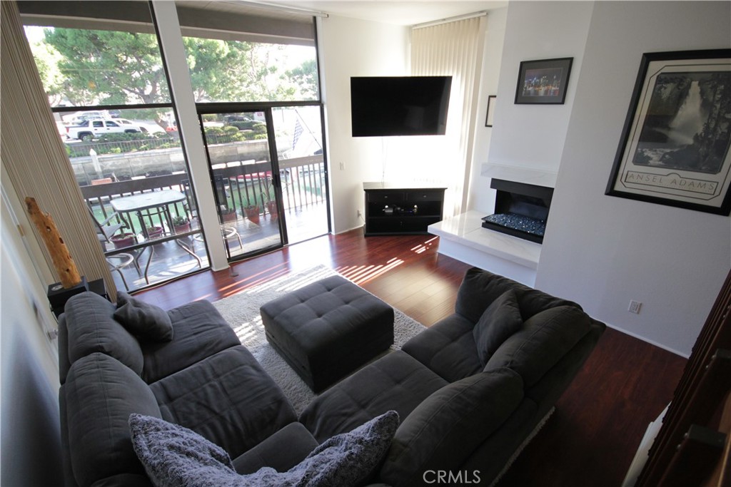 9128 Marina Pacifica Drive N