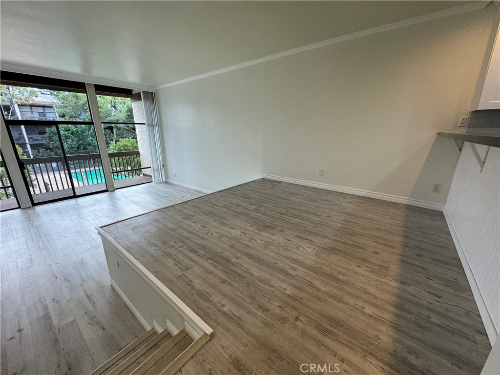 8216 Marina Pacifica Drive N