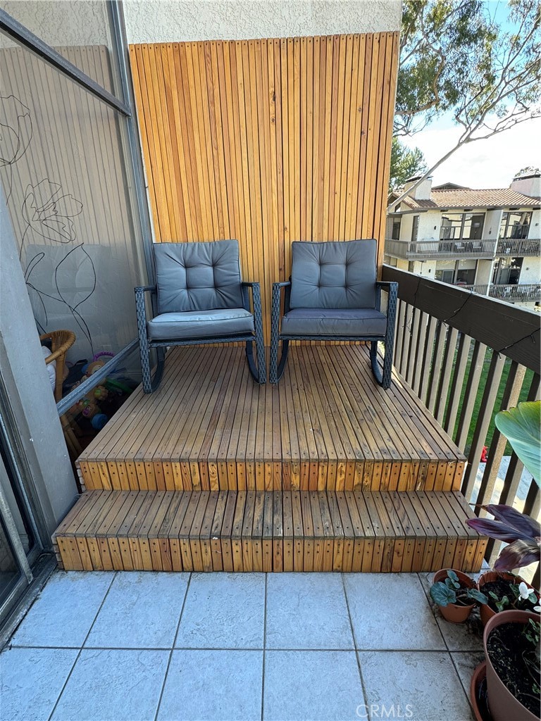 8319 Marina Pacifica Drive N