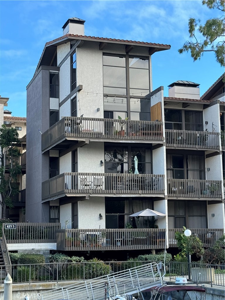 8319 Marina Pacifica Drive N