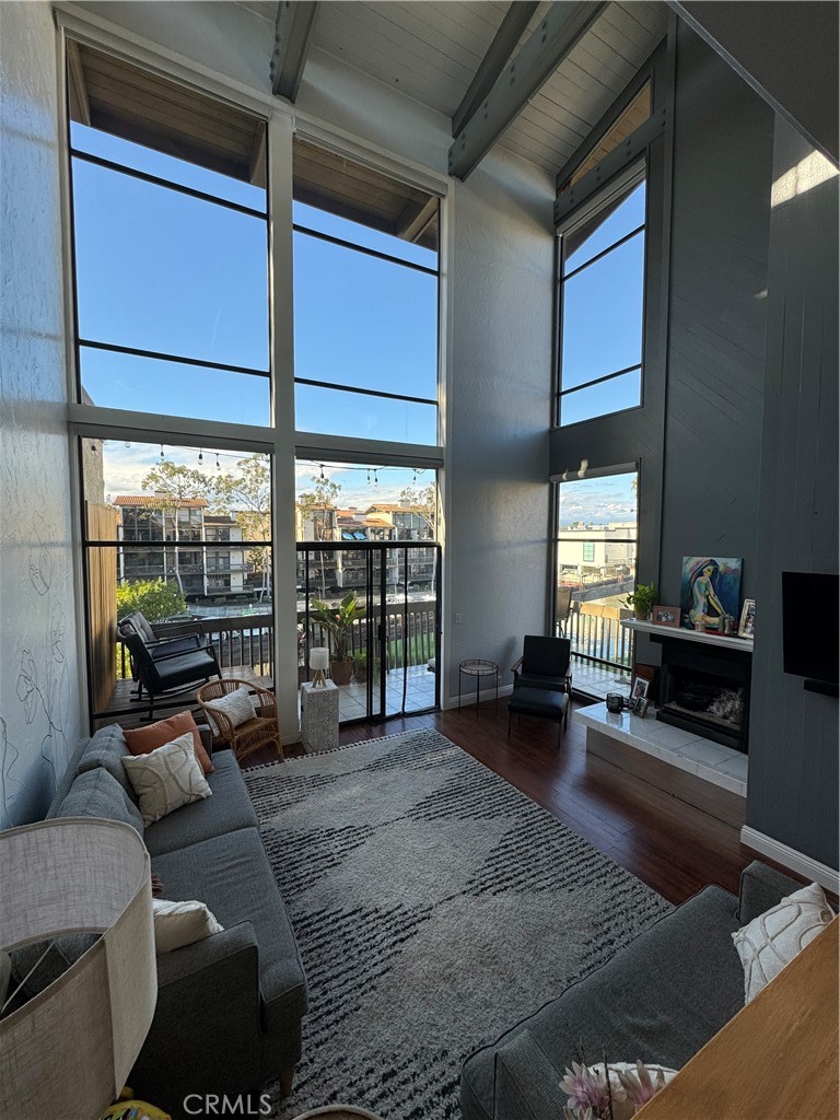 8319 Marina Pacifica Drive N