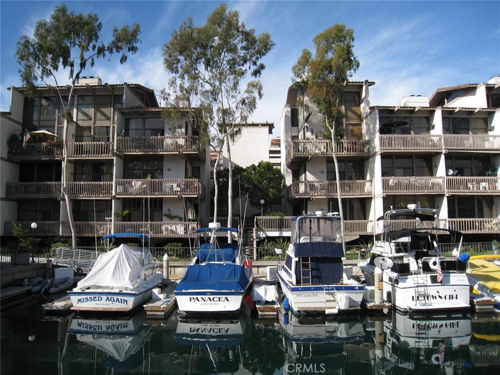 6111 Marina Pacifica Drive S
