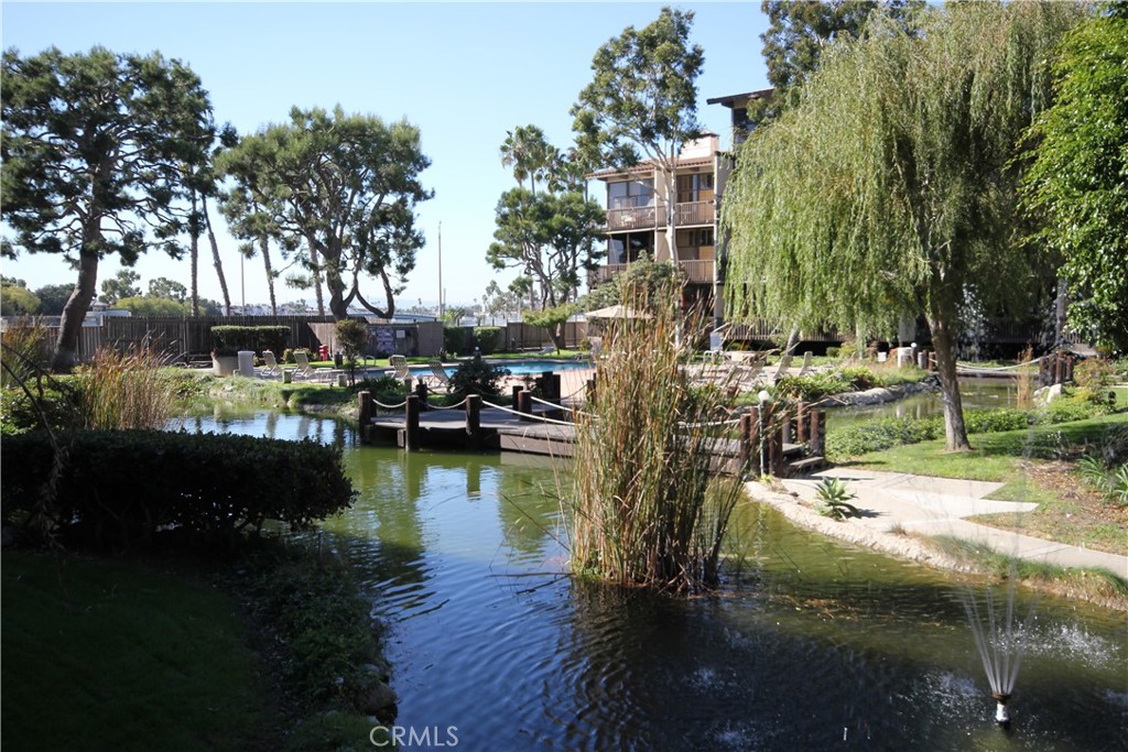 6111 Marina Pacifica Drive S