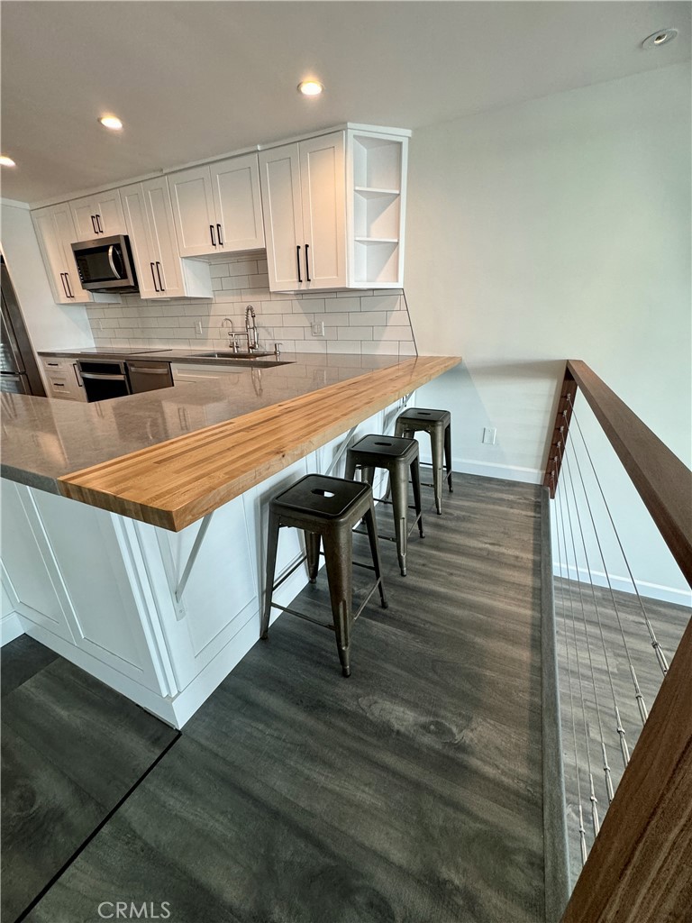 7137 Marina Pacifica Drive N