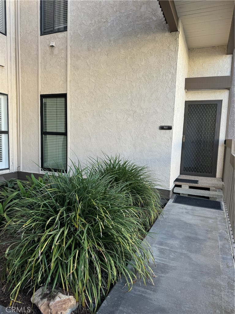 7137 Marina Pacifica Drive N
