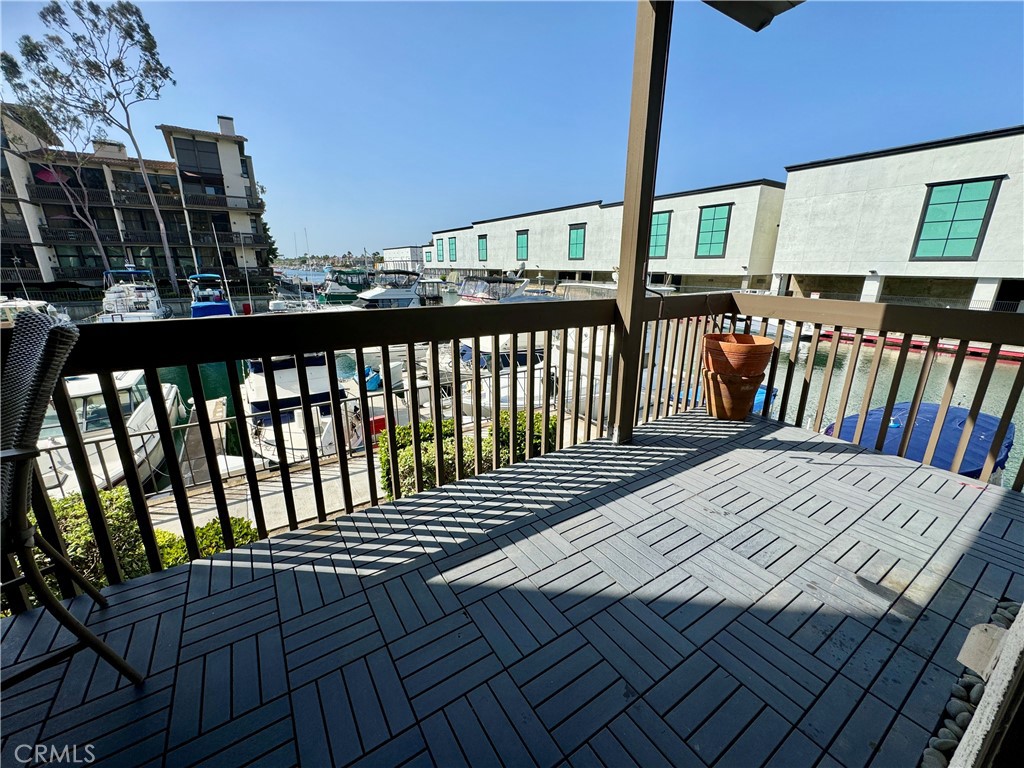 7137 Marina Pacifica Drive N