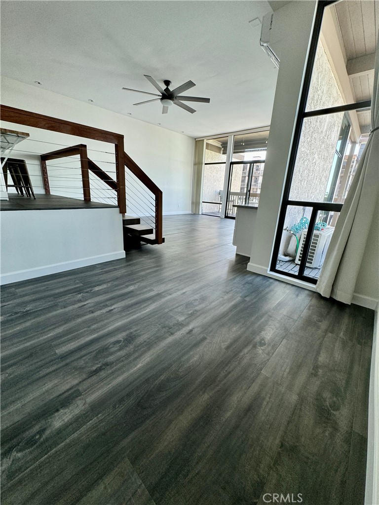 7137 Marina Pacifica Drive N