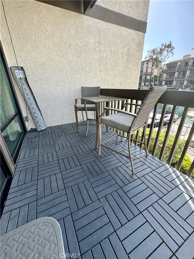 7137 Marina Pacifica Drive N