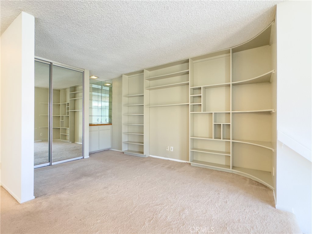 8222 Marina Pacifica Drive N