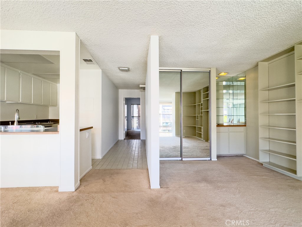 8222 Marina Pacifica Drive N