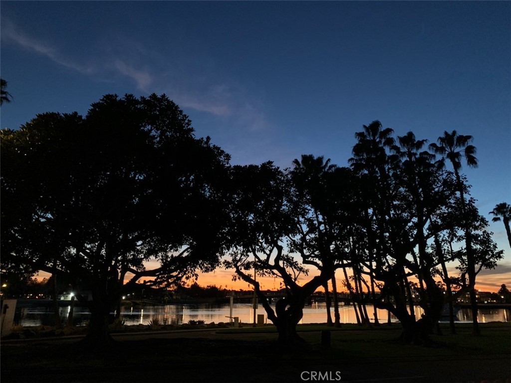 5129 Marina Pacifica Drive N