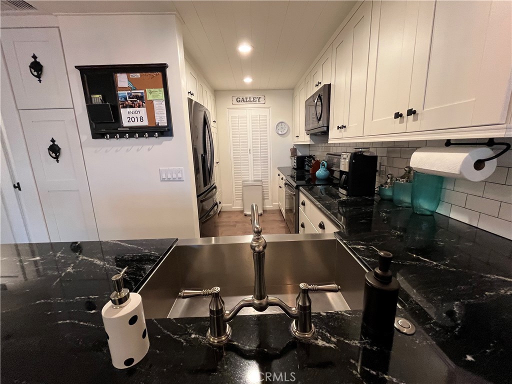 5129 Marina Pacifica Drive N