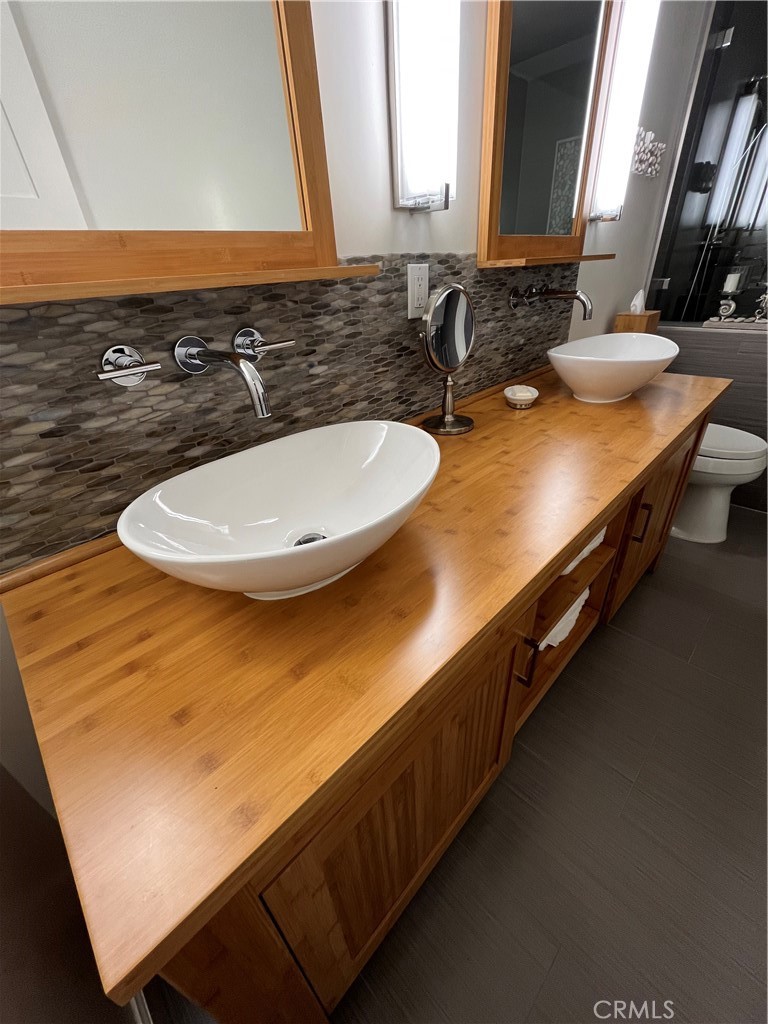 5129 Marina Pacifica Drive N