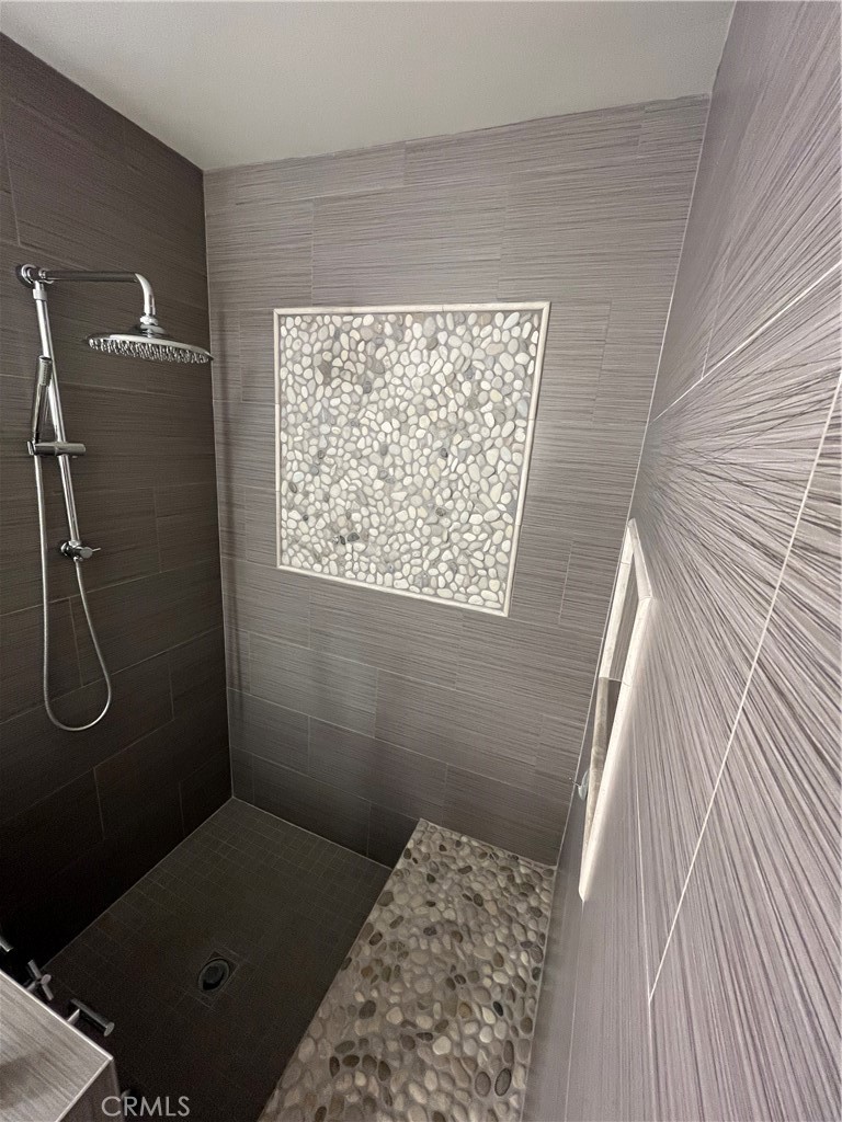 5129 Marina Pacifica Drive N